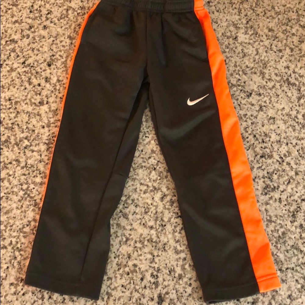 Nike boys active pants